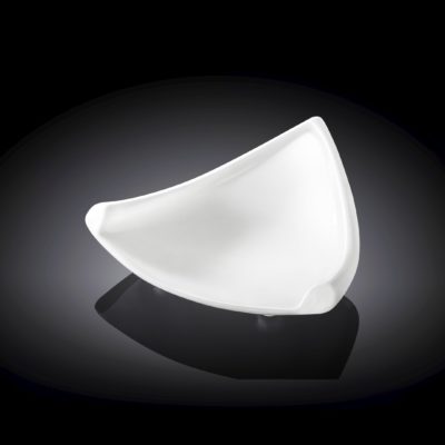 Блюдо Wilmax 19 см треугольное